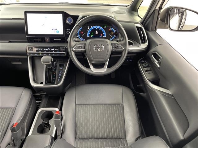 Toyota NOAH 2023 8510715-6