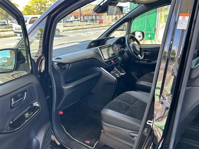 Toyota NOAH 2018 8510716-22