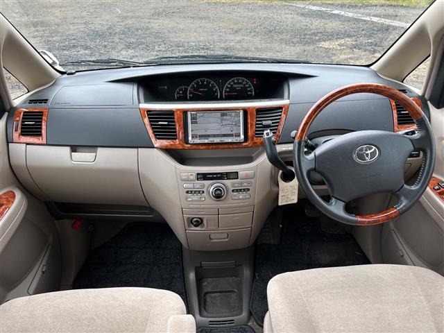 Toyota NOAH 2005 8510717-1