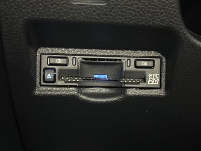 Toyota NOAH 2023 8510721-22