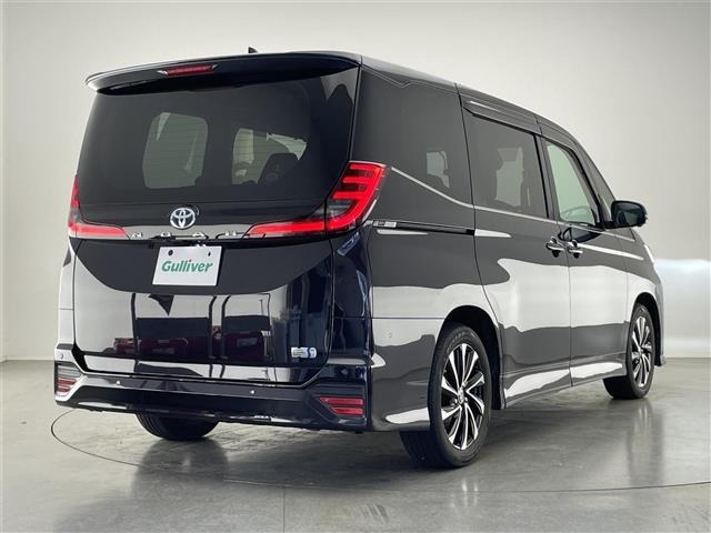 Toyota NOAH 2023 8510722-13