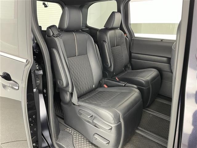 Toyota NOAH 2023 8510722-4