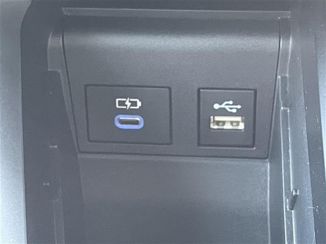 Toyota NOAH 2024 8510733-7