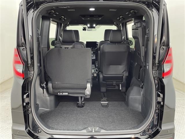 Toyota NOAH 2022 8510741-11