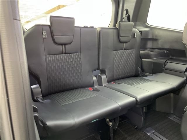 Toyota NOAH 2022 8510741-8