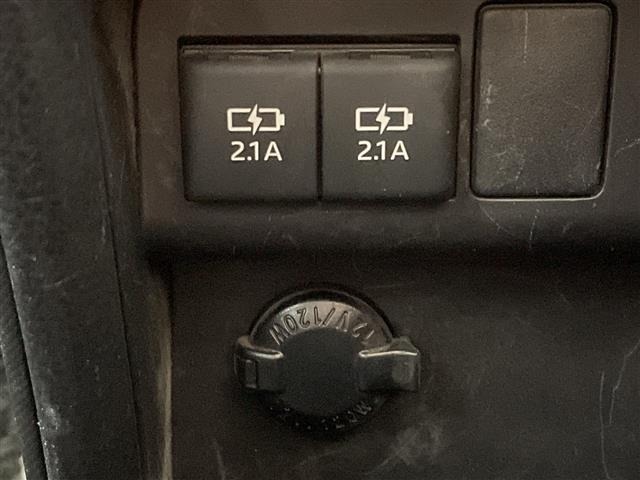 Toyota NOAH 2018 8510742-11