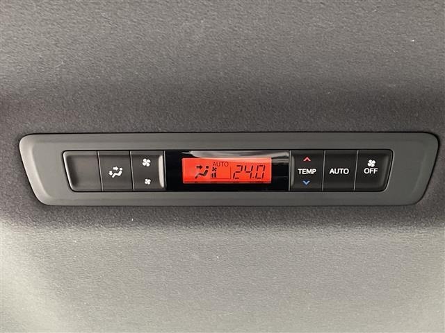 Toyota NOAH 2018 8510742-4