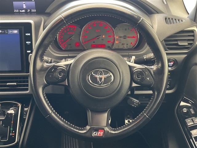 Toyota NOAH 2018 8510750-14