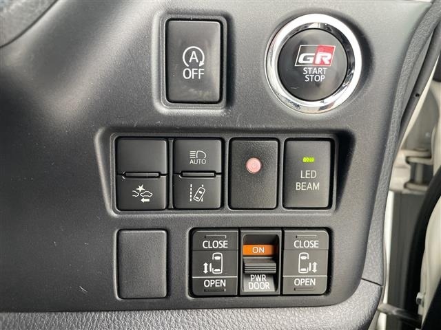 Toyota NOAH 2018 8510750-19