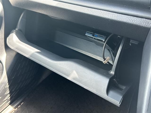 Toyota NOAH 2021 8510751-2