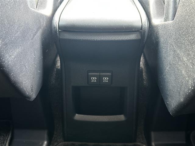 Toyota NOAH 2021 8510751-6