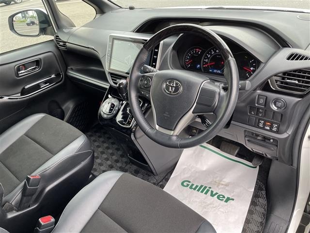 Toyota NOAH 2021 8510754-4