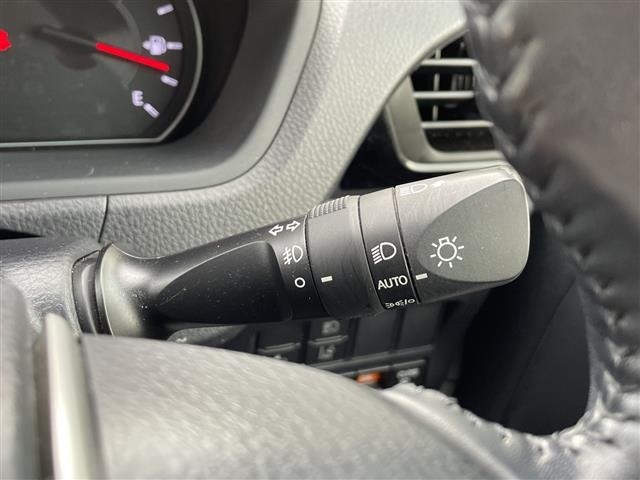Toyota NOAH 2021 8510754-9
