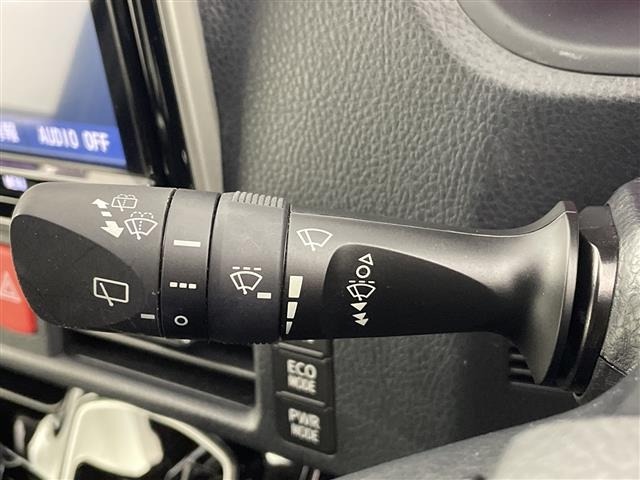 Toyota NOAH 2019 8510756-7