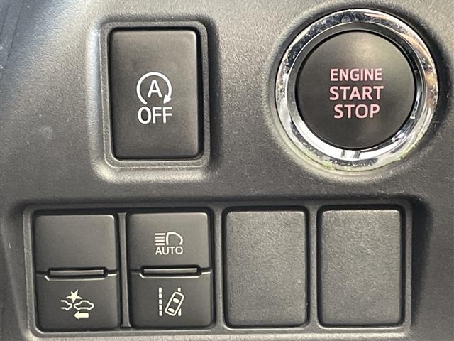 Toyota NOAH 2017 8510761-2
