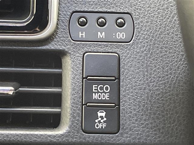 Toyota NOAH 2017 8510761-4