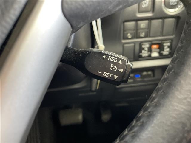 Toyota NOAH 2017 8510761-5