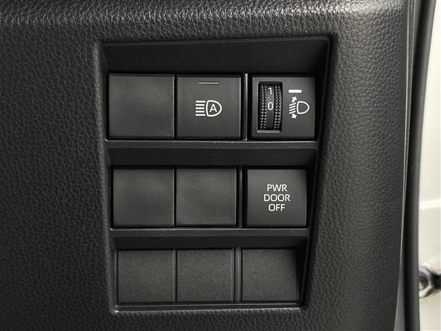 Toyota NOAH 2023 8510762-1