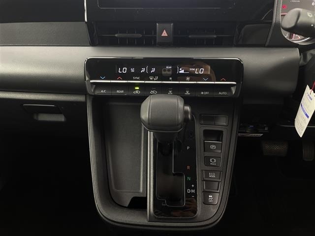Toyota NOAH 2023 8510762-3