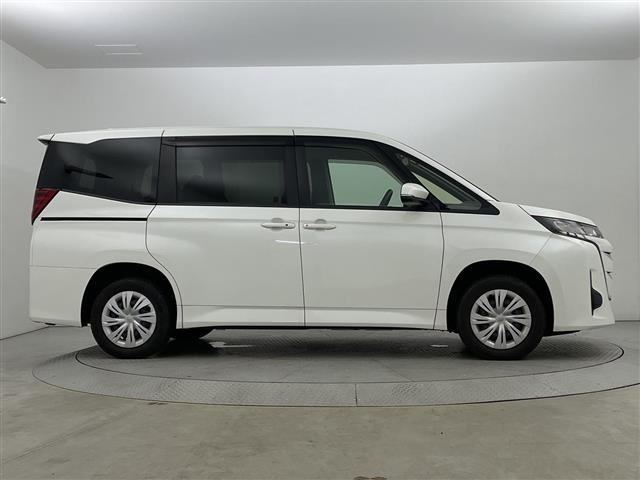 Toyota NOAH 2023 8510762-6