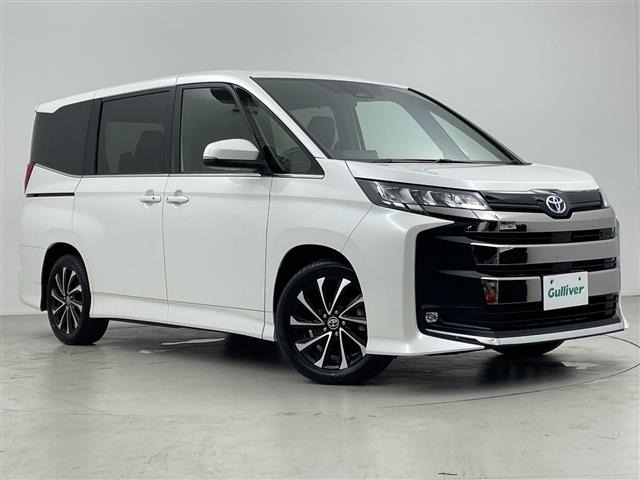 Toyota NOAH 2022 8510767-0