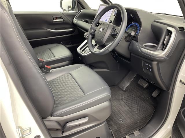 Toyota NOAH 2022 8510767-10