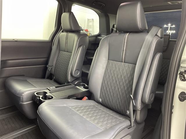 Toyota NOAH 2022 8510767-11