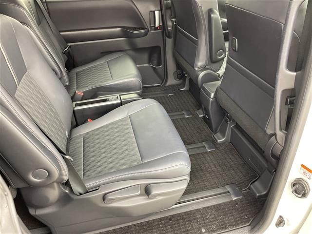 Toyota NOAH 2022 8510767-12