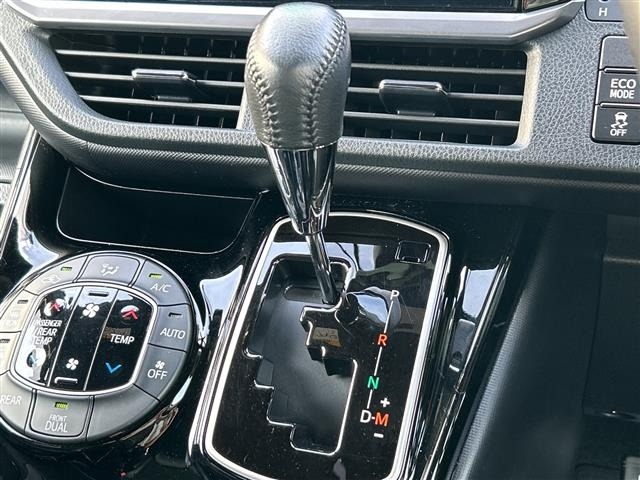 Toyota NOAH 2019 8510769-21