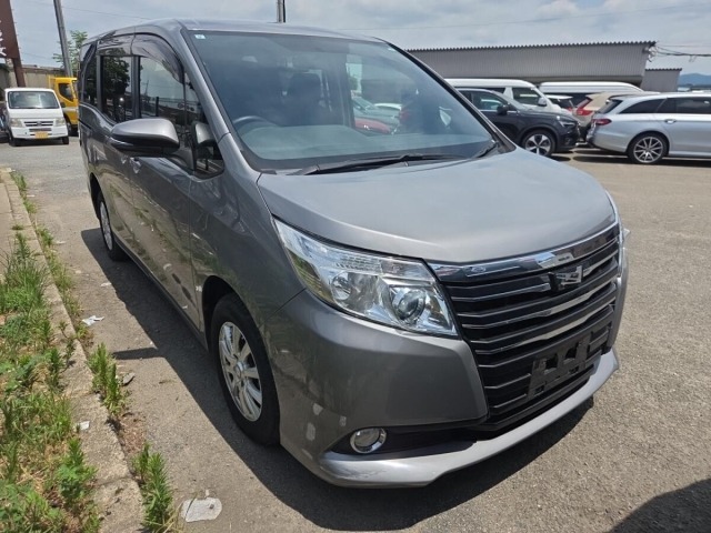 Toyota NOAH 2015 8510787-0