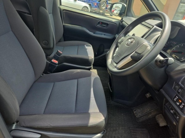 Toyota NOAH 2015 8510787-4