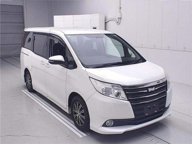 Toyota NOAH 2015 8510827-0