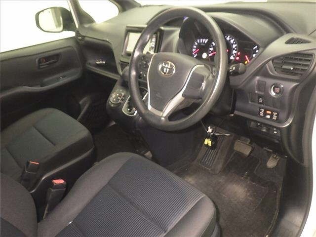 Toyota NOAH 2015 8510827-3
