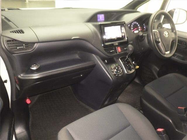 Toyota NOAH 2015 8510827-4