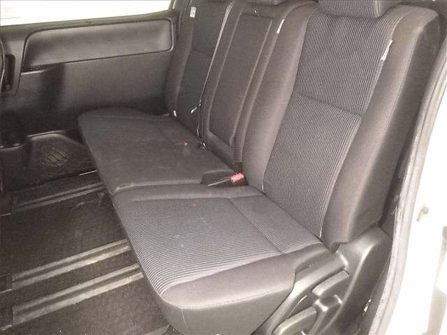Toyota NOAH 2015 8510827-7