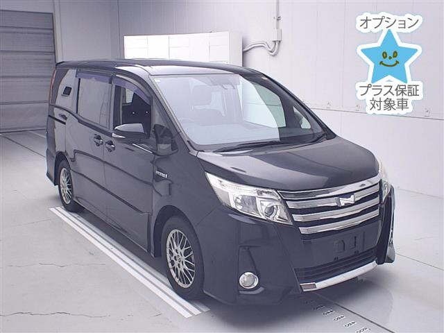 Toyota NOAH 2016 8510838-0