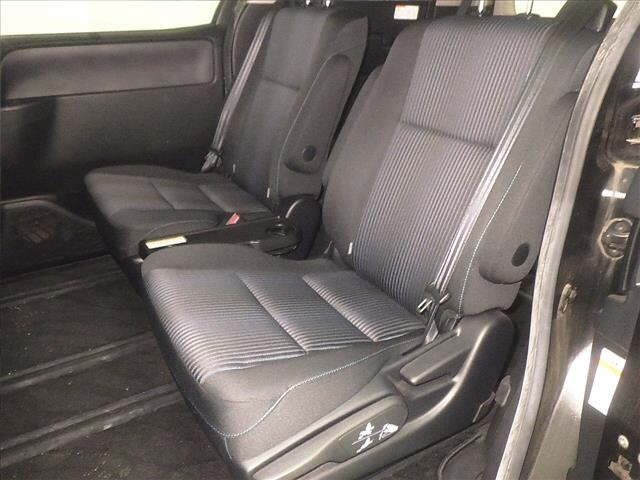 Toyota NOAH 2016 8510838-7