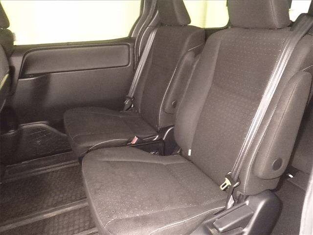 Toyota NOAH 2017 8510841-6