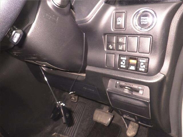 Toyota NOAH 2017 8510841-7