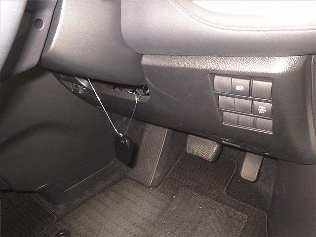 Toyota NOAH 2023 8510842-9