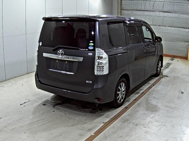Toyota NOAH 2013 8510871-5