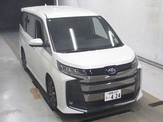 Toyota NOAH 2023 8510876-0