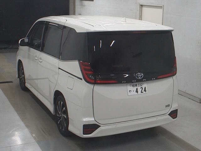Toyota NOAH 2023 8510876-1