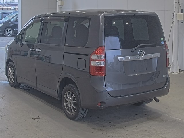 Toyota NOAH 2012 8510882-1
