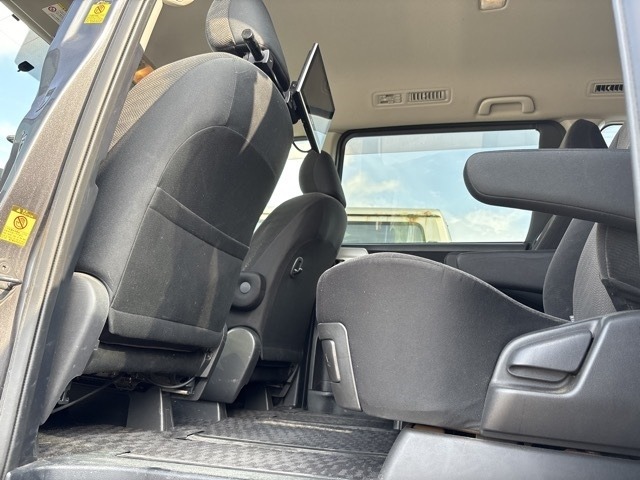 Toyota NOAH 2012 8510882-10