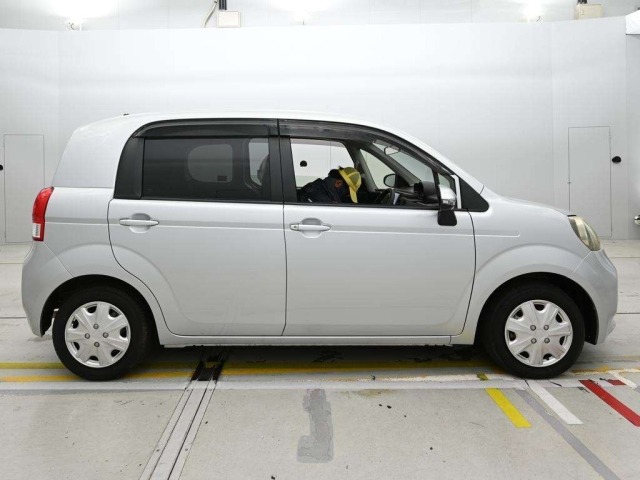Toyota PORTE 2013 8510530-3