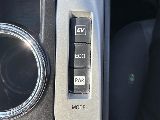 Toyota PRIUS 2011 8515636-4
