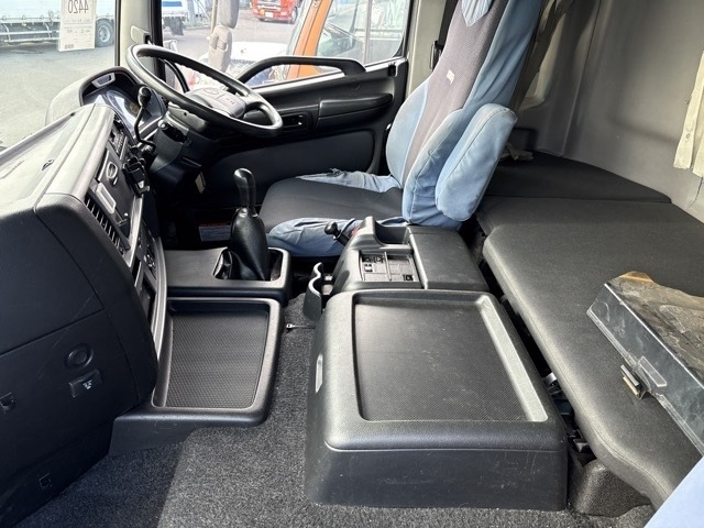 Hino PROFIA 2015 8512146-5