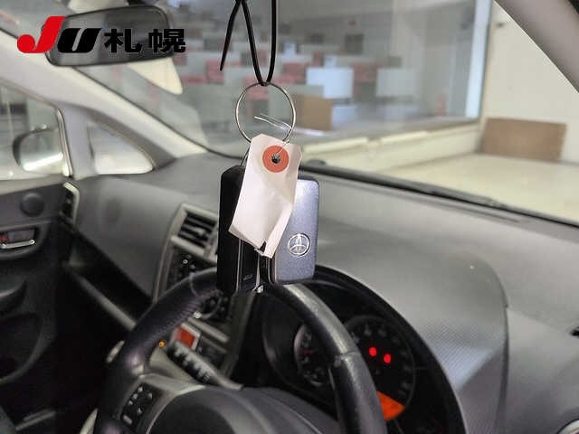 Toyota RACTIS 2013 8515669-6
