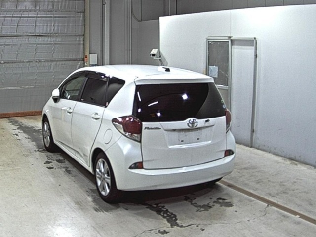Toyota RACTIS 2014 8515671-1